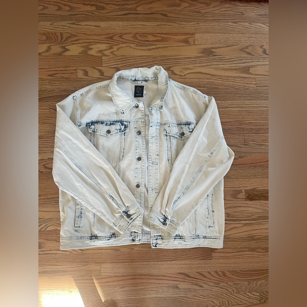 Heavy Acid Washed Jean Jacket - Picture 2 of 3